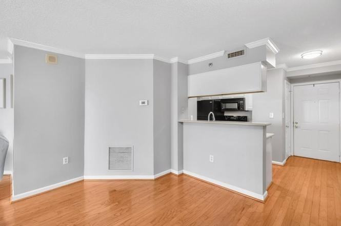 15004 Briggs Ct - Photo 3 of 16