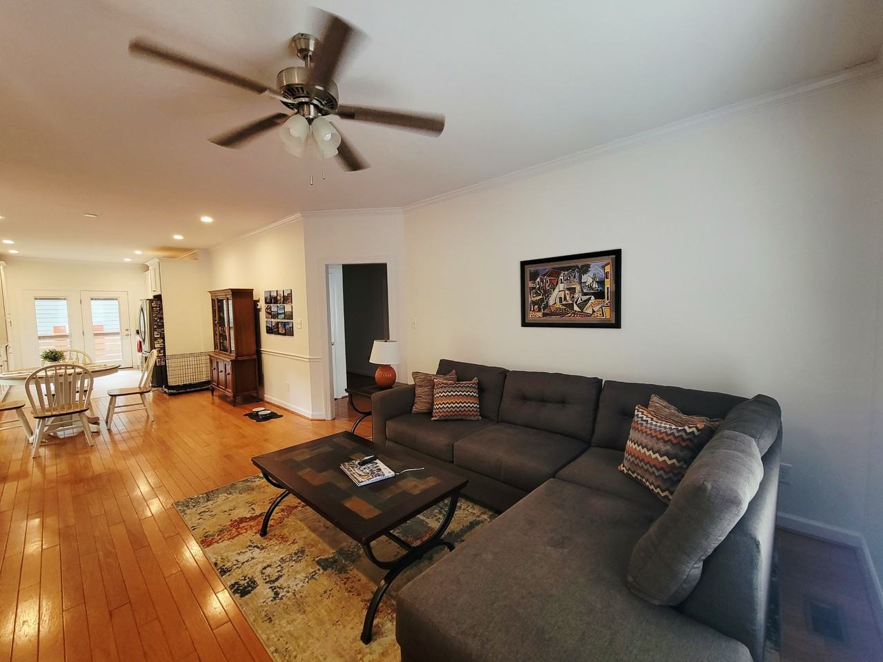 207 Danforth Dr - Photo 4 of 36