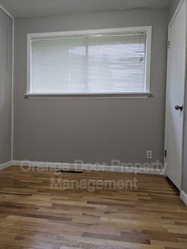 1611 Wheeler St S #1 - Photo 5 of 10