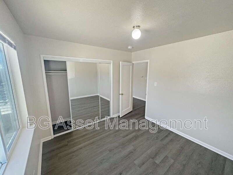 150 Marina Way - Photo 2 of 14