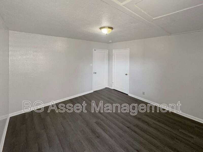 150 Marina Way - Photo 5 of 14
