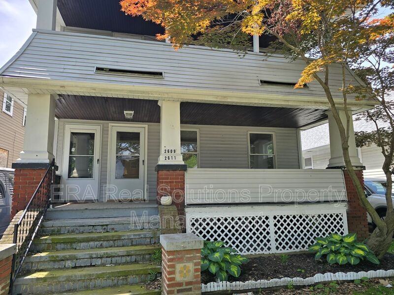 2609 Hood Ave Lowr - Photo 2 of 13