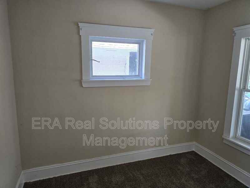2609 Hood Ave Lowr - Photo 4 of 13