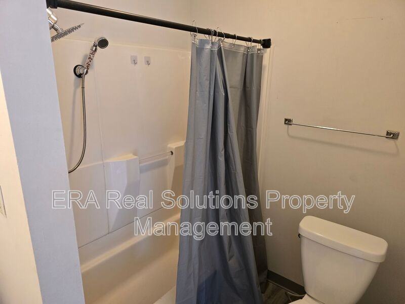 2609 Hood Ave Lowr - Photo 7 of 13