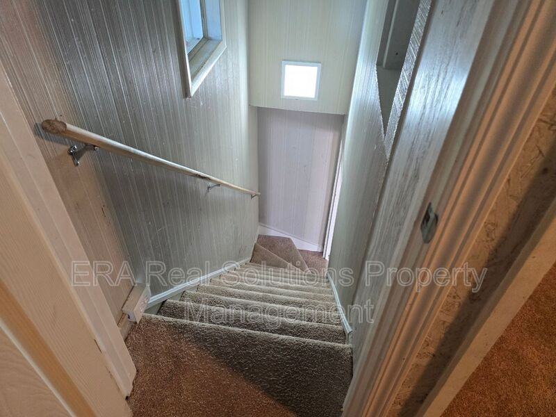 3607 Sackett Ave #3 - Photo 7 of 14