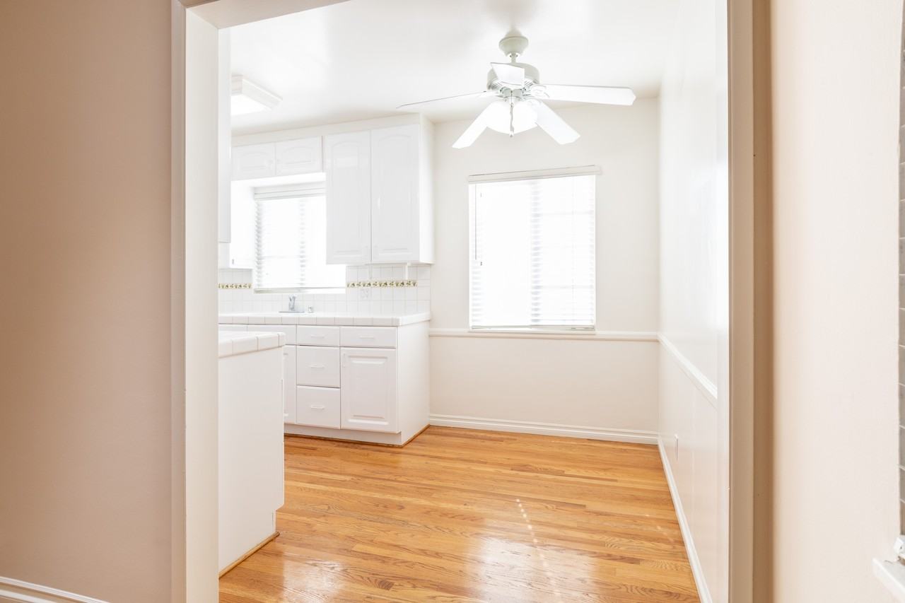1717 Purdue Ave #4 - Photo 6 of 15