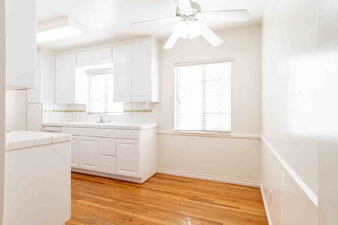 1717 Purdue Ave #4 - Photo 7 of 15