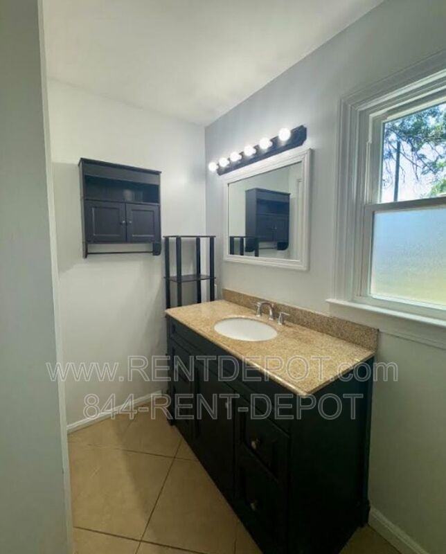 3425 Covert Ave - Photo 5 of 13