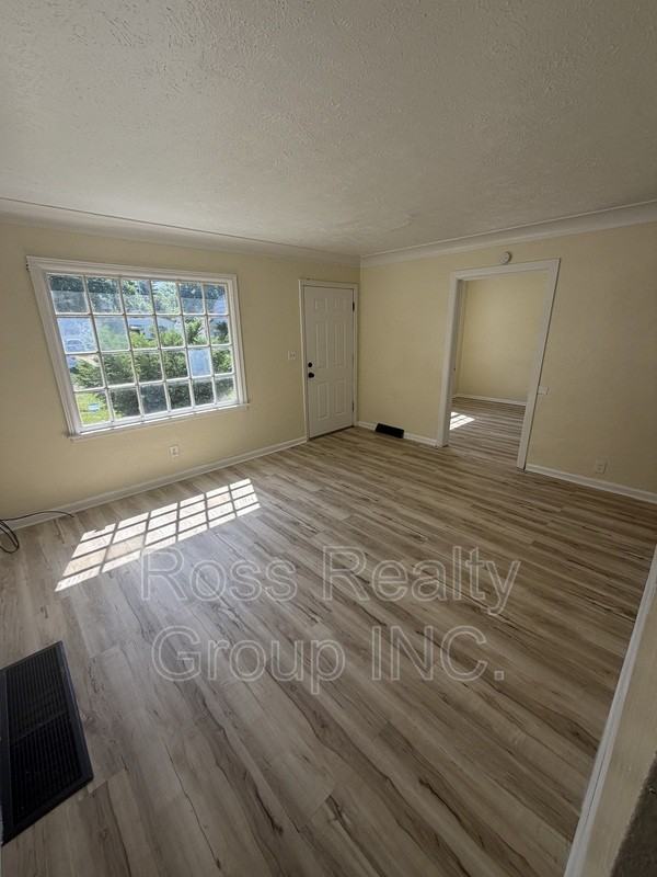 621 Brookley Blvd - Photo 2 of 6