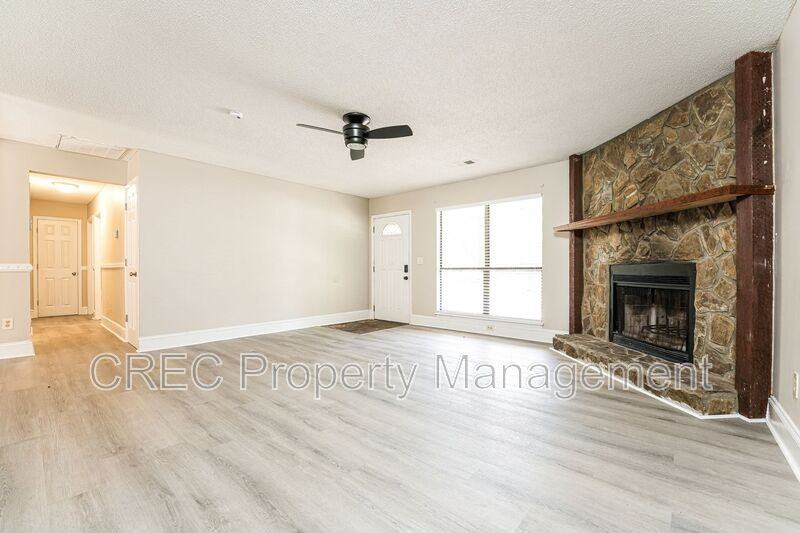 213 Sagebrush Ln - Photo 3 of 33