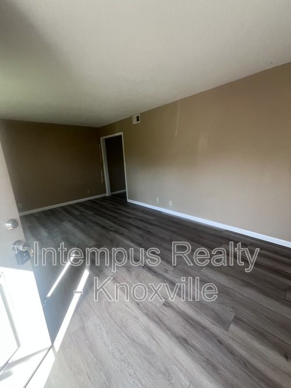 405 Iroquois Ln #1 - Photo 2 of 17