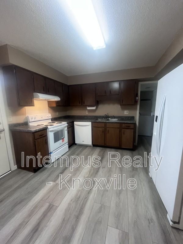 405 Iroquois Ln #1 - Photo 6 of 17
