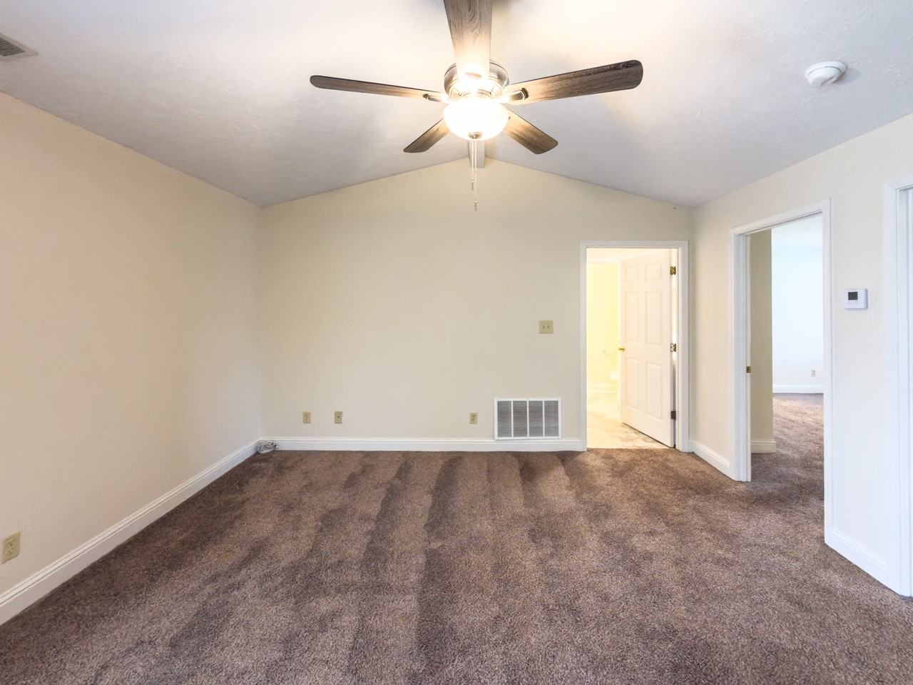 2525 Obryan Blvd #B - Photo 6 of 21