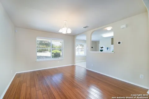 215 Redbird Cir #NA - Photo 5 of 21