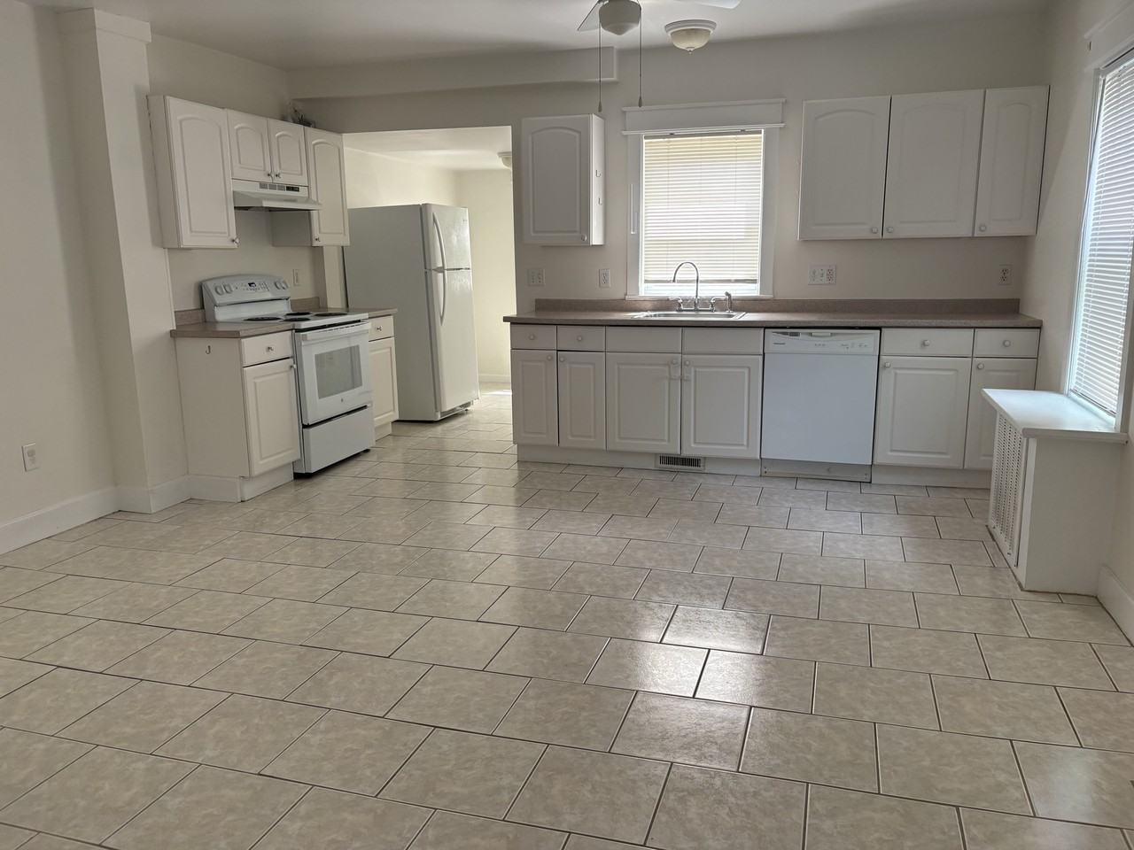 90 Wilson St - Photo 3 of 9