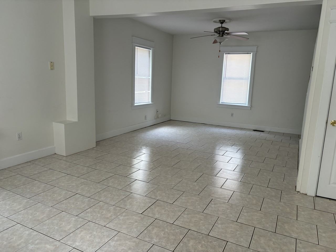 90 Wilson St - Photo 4 of 9