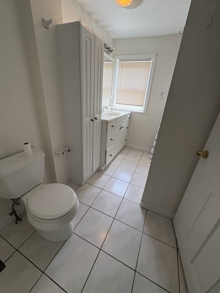 90 Wilson St - Photo 7 of 9