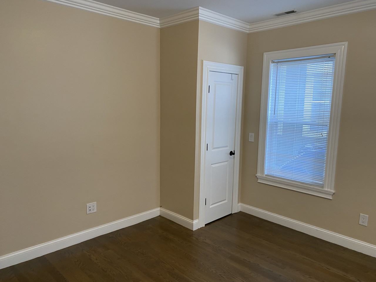 8 Buckley Ave #2 - Photo 4 of 8