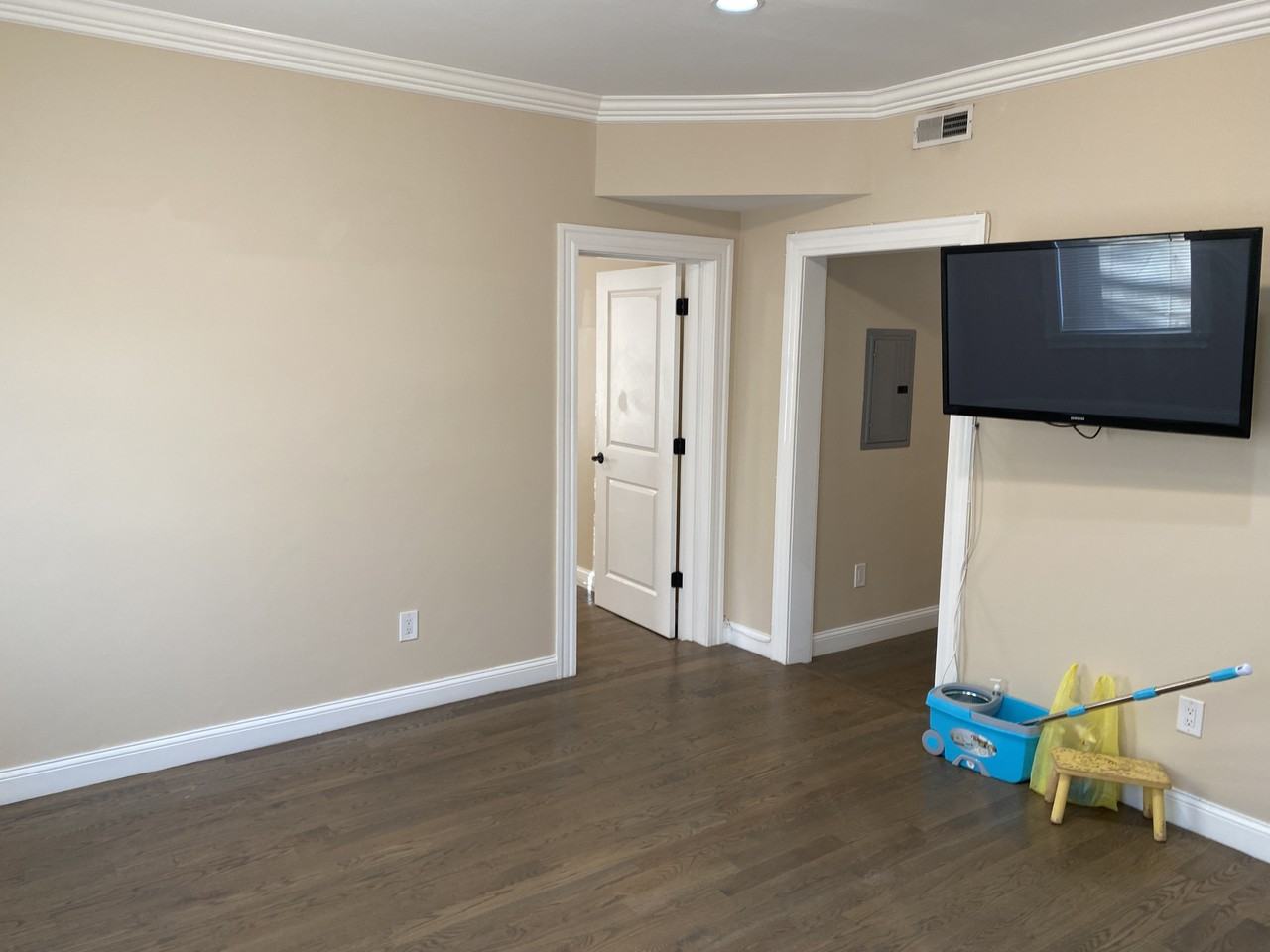 8 Buckley Ave #2 - Photo 7 of 8