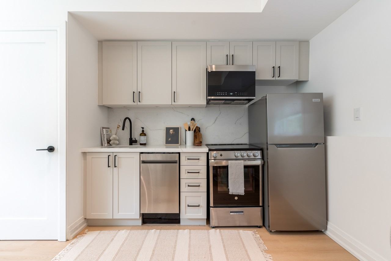 218 Aileen Avenue #E - Photo 7 of 18