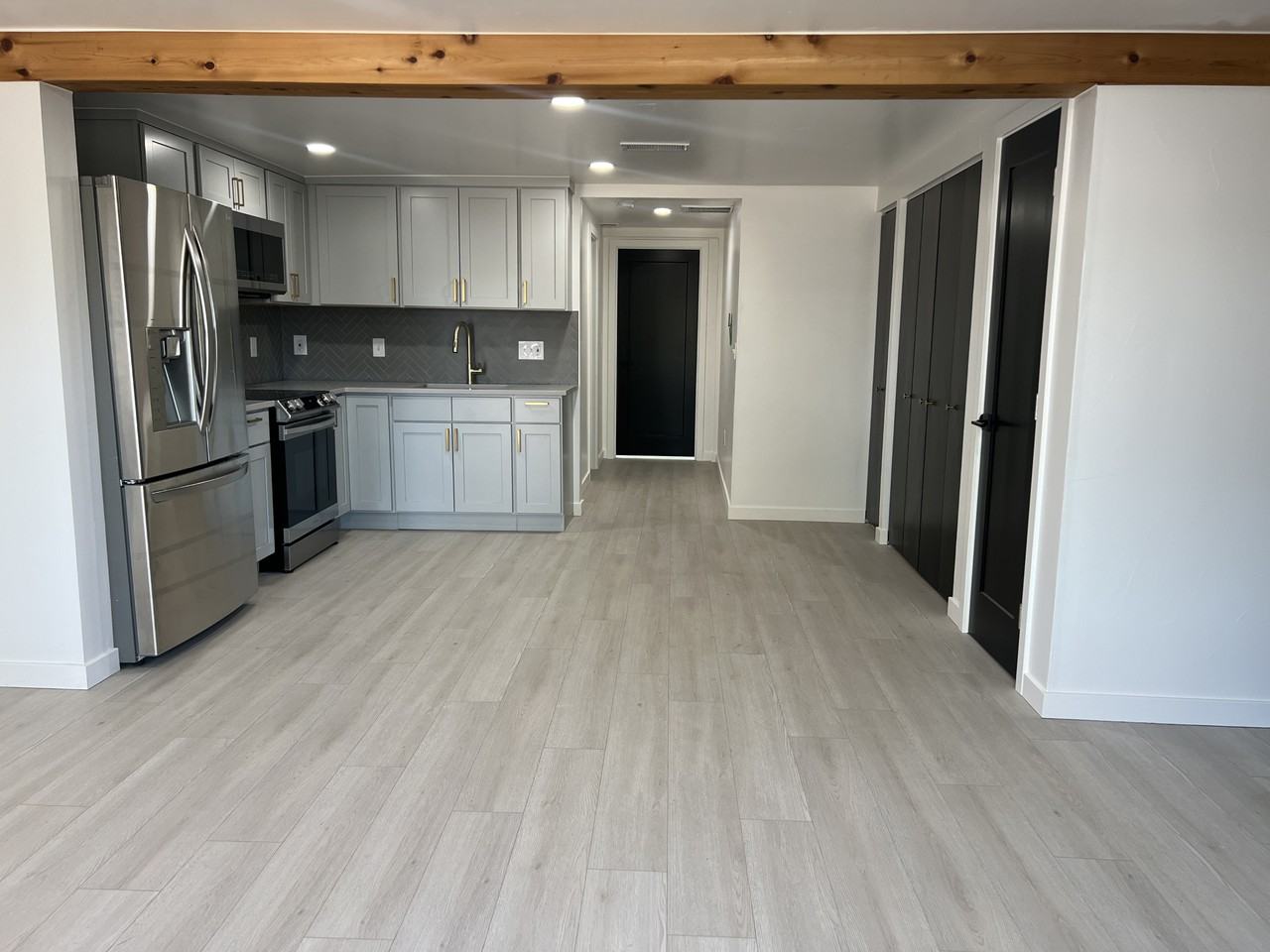 2363 S Decatur St #B - Photo 7 of 29