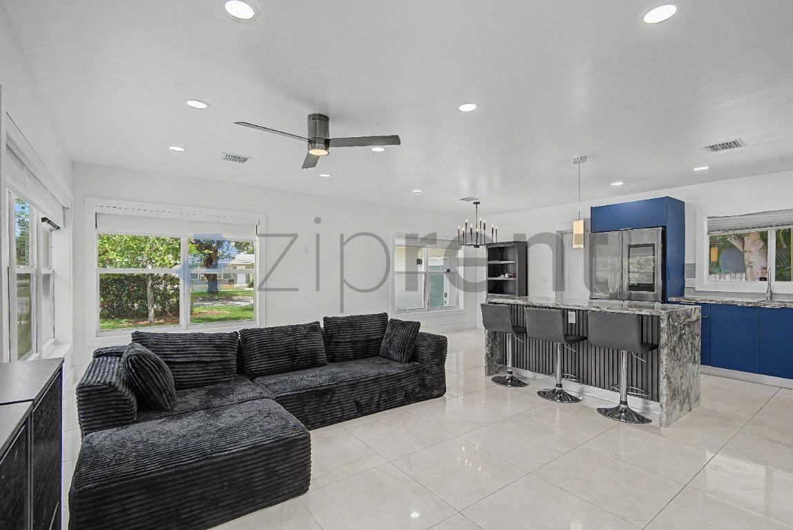 1615 Taft St - Photo 6 of 24