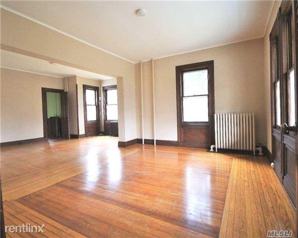 110 Hallett Ave - Photo 2 of 16
