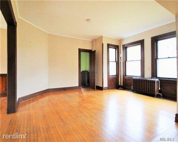 110 Hallett Ave - Photo 3 of 16