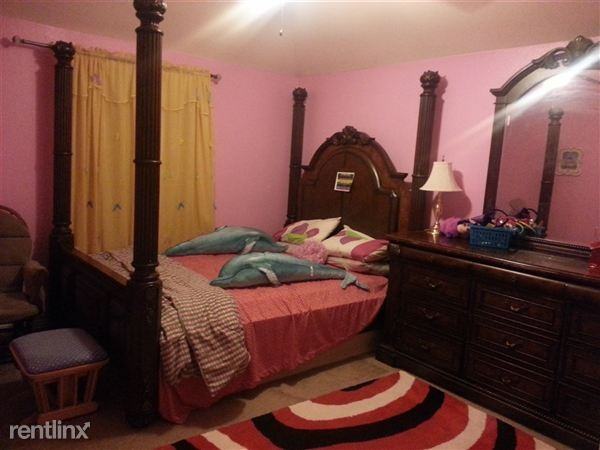 1111 Rushmore Dr - Photo 3 of 25