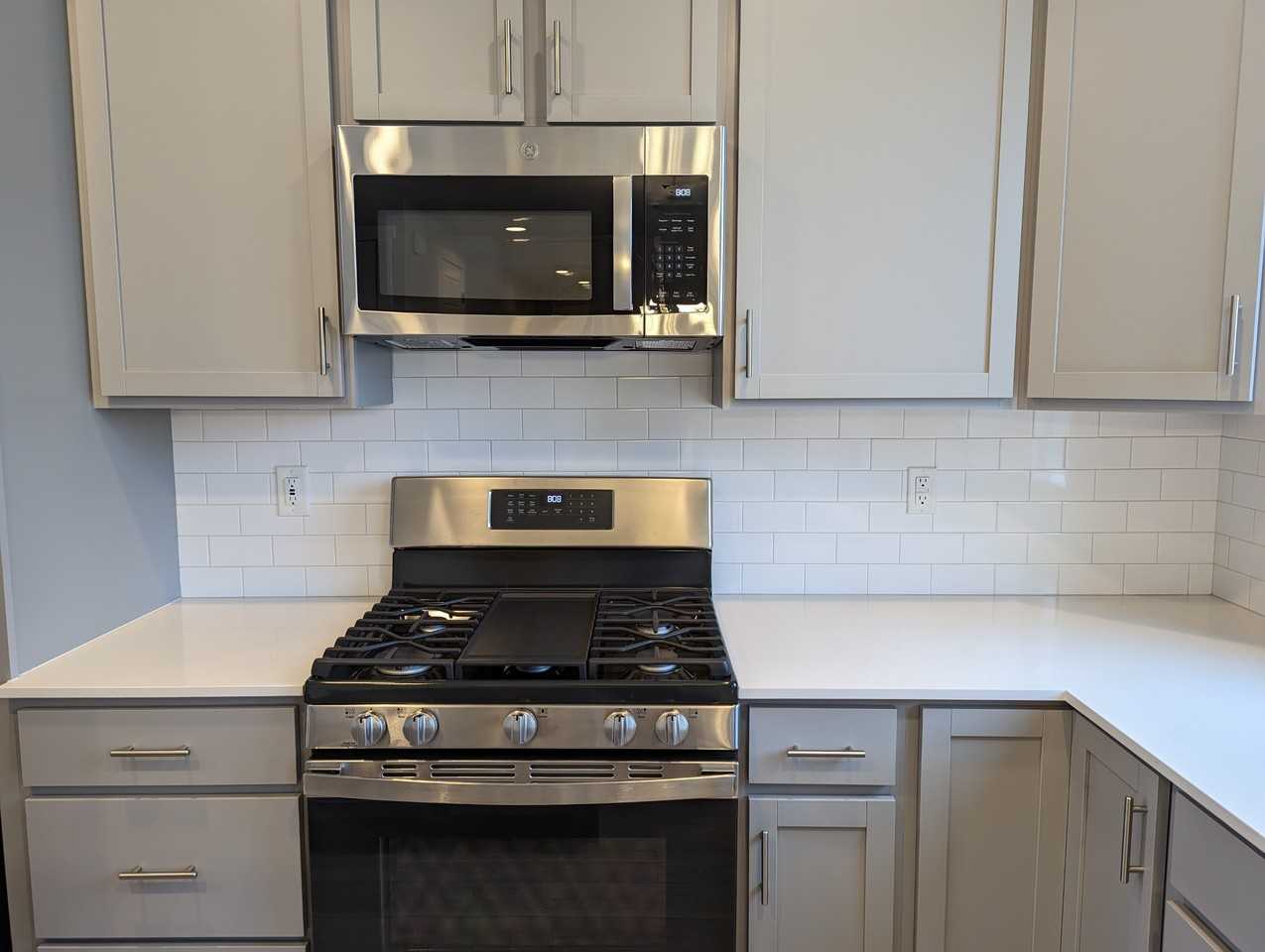 1407 N 3500 W - Photo 6 of 36