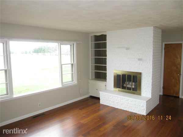 5366 5 Mile Rd NE - Photo 2 of 16