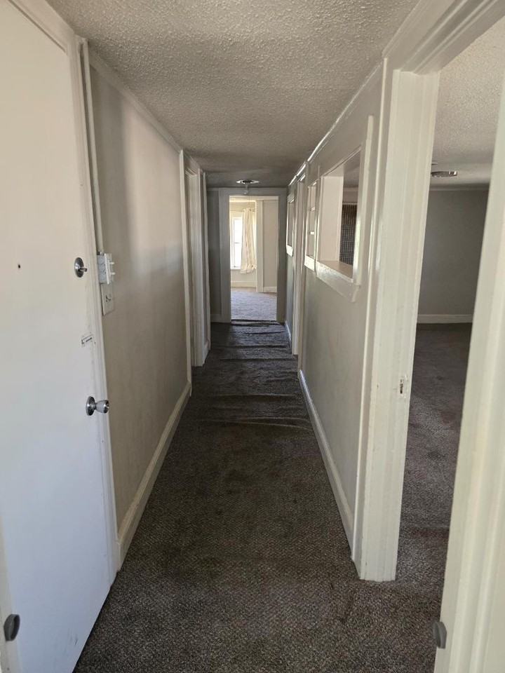 1911 SJ ST - Photo 2 of 16