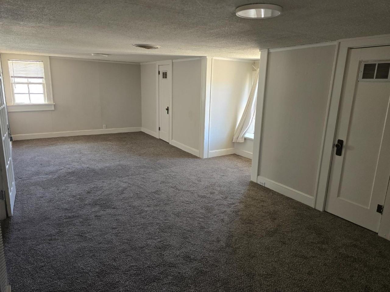 1911 SJ ST - Photo 3 of 16