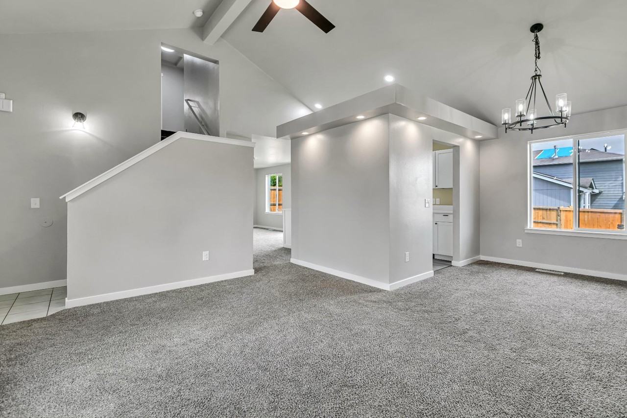 1517 198th St E - Photo 5 of 11