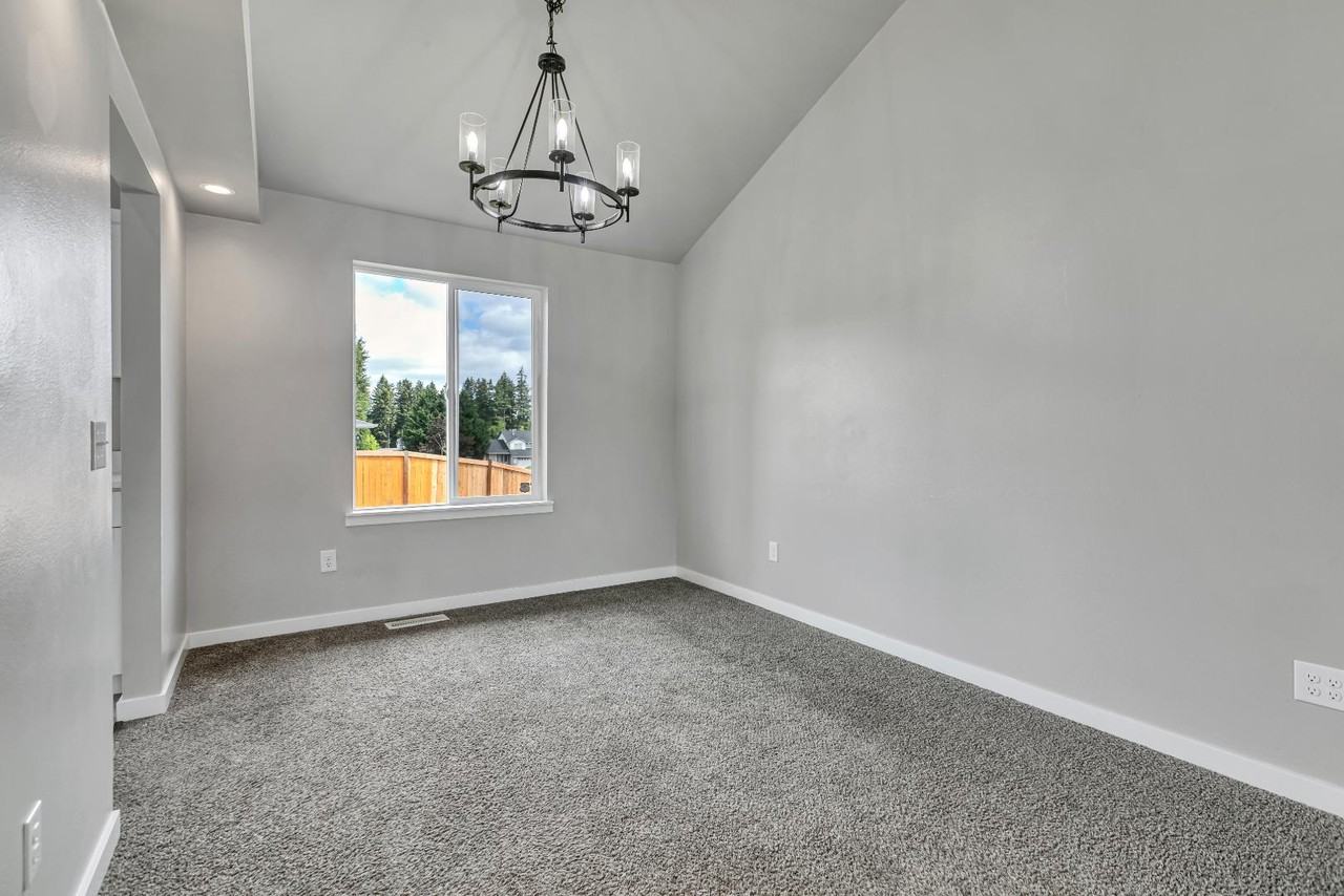 1517 198th St E - Photo 7 of 11