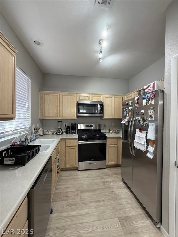1477 Summer Glow Ave - Photo 6 of 20