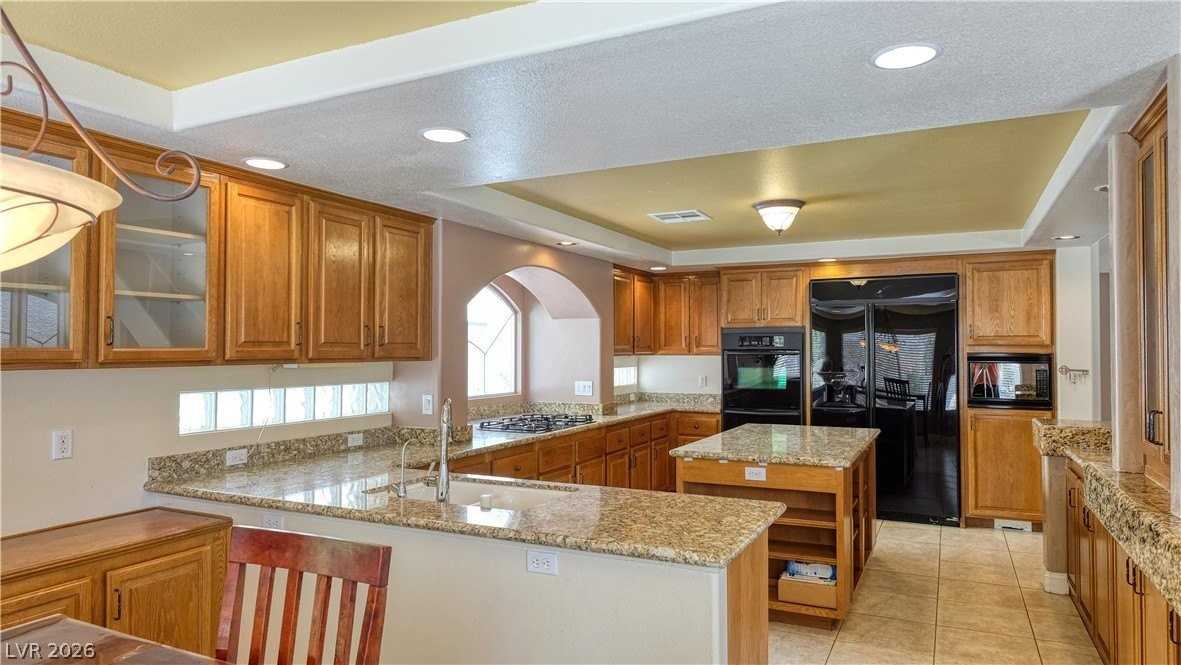 3924 Royal Scots Ave - Photo 4 of 42