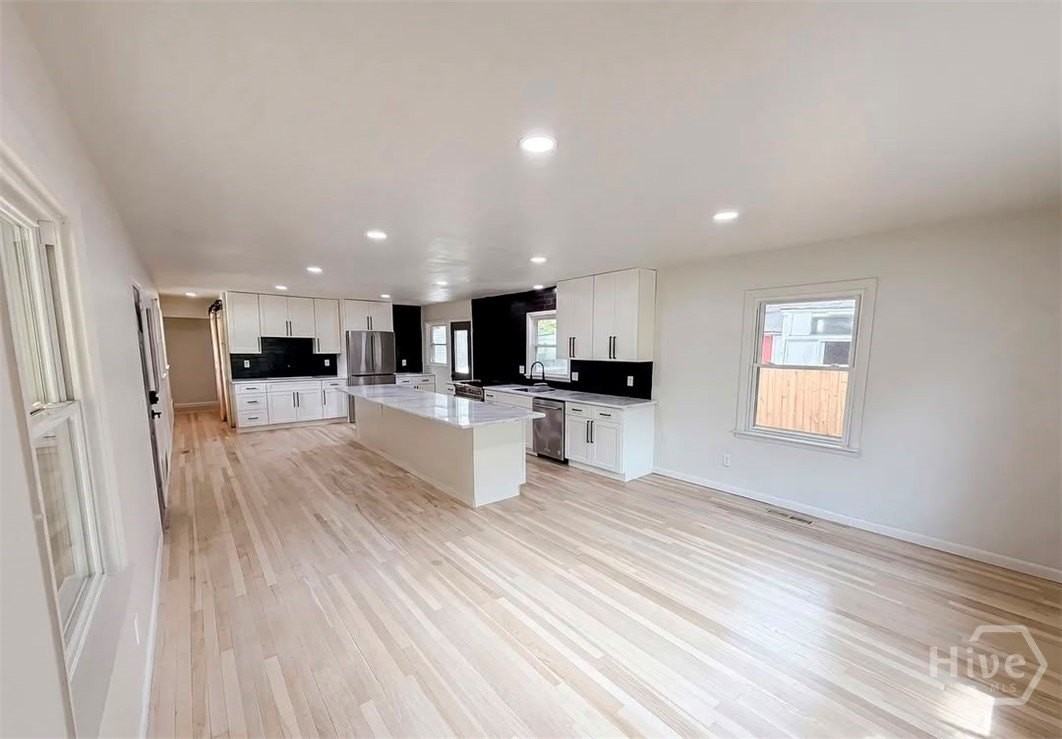 3807 Greenhill Dr - Photo 4 of 8