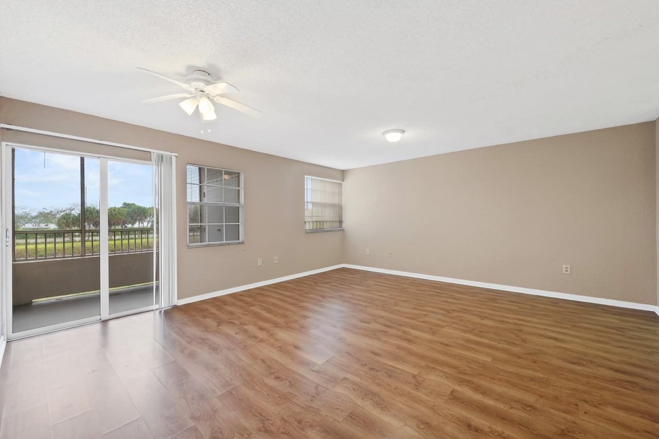 2861 North Oakland Forest Drive #0202 - Photo 5 of 27
