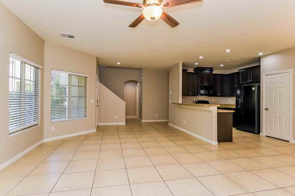 9519 Vega Carpio Ave - Photo 6 of 17