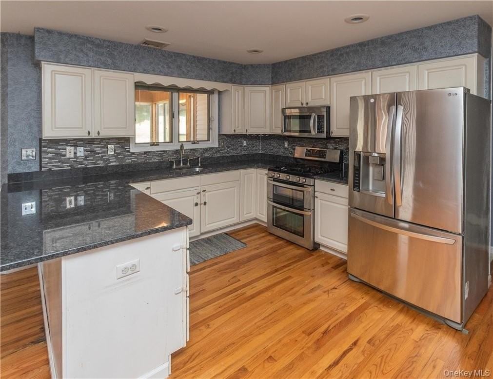 11 Peterson Rd - Photo 4 of 28