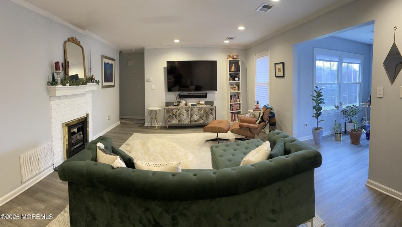 157 Frontier Way - Photo 5 of 17