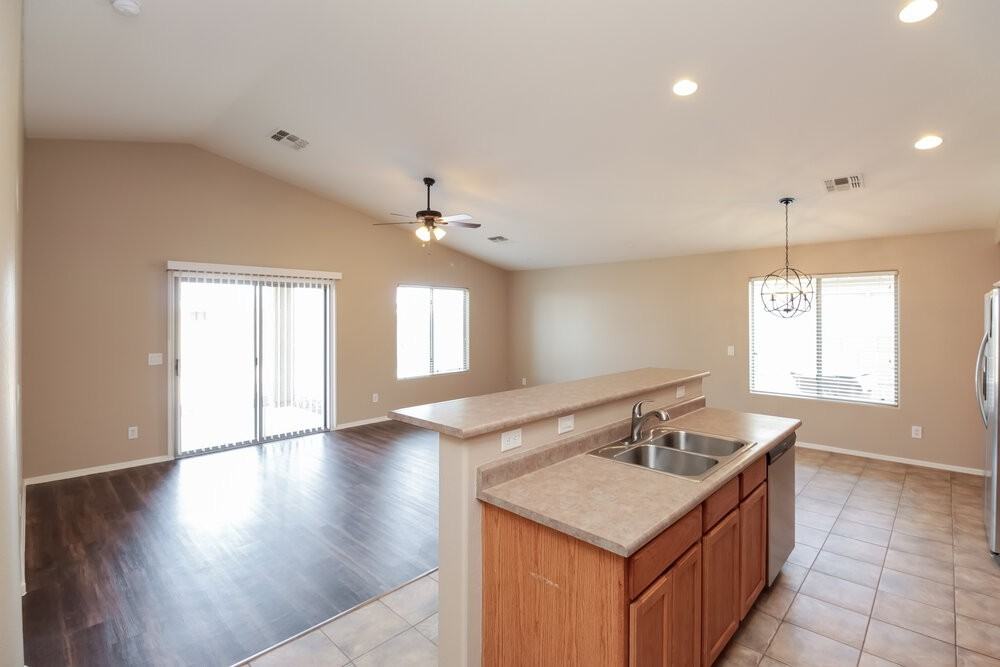3658 E Alamo St - Photo 5 of 16