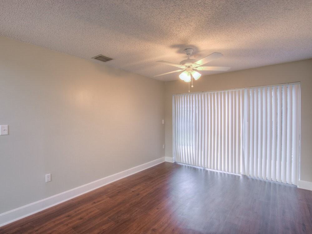 9070 Sw 157th Pl - Photo 3 of 17