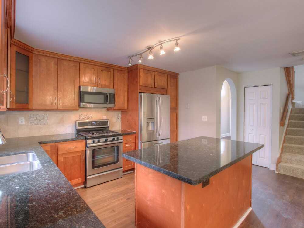 9070 Sw 157th Pl - Photo 5 of 17
