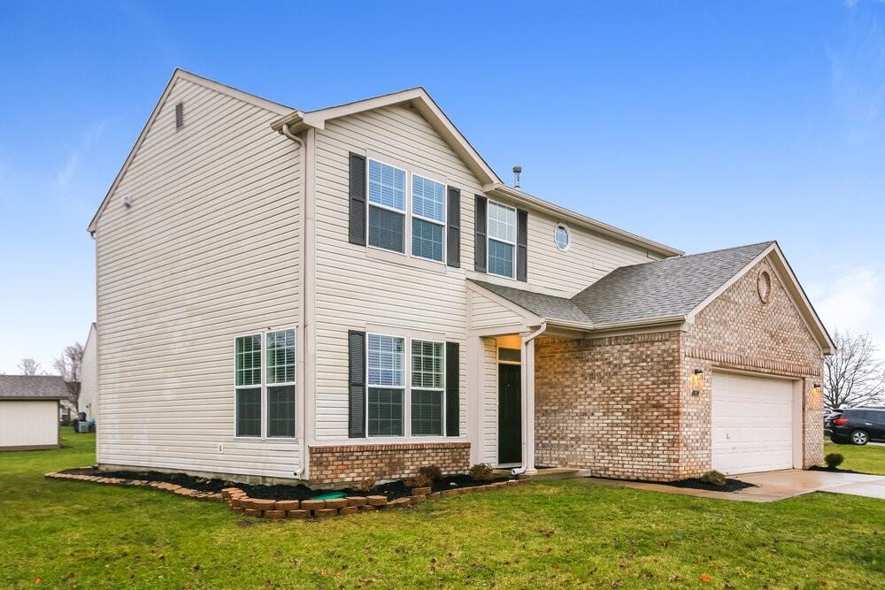 147 Fountain Dr - Photo 4 of 17