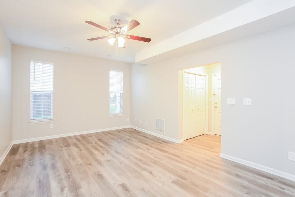 147 Fountain Dr - Photo 6 of 17