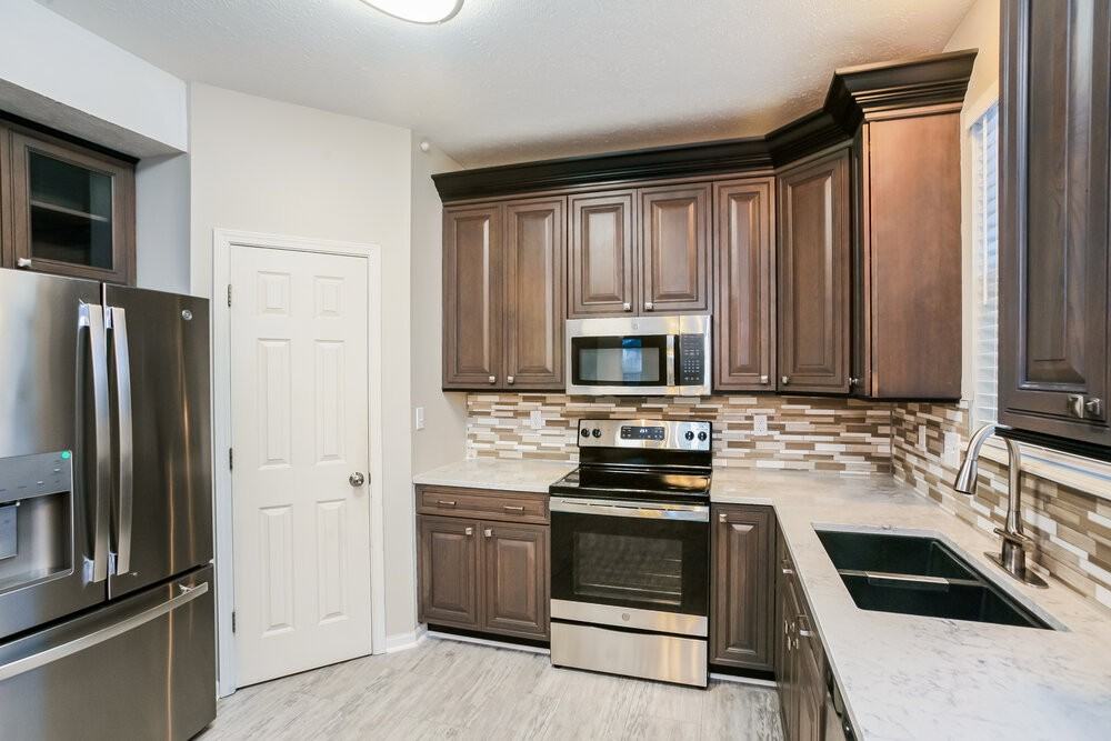 147 Fountain Dr - Photo 7 of 17