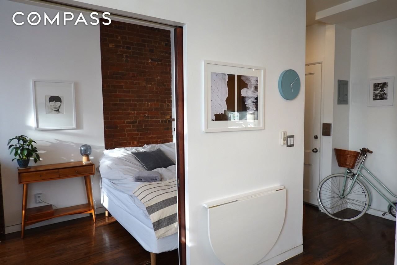 258 Clinton Ave #4R - Photo 2 of 9