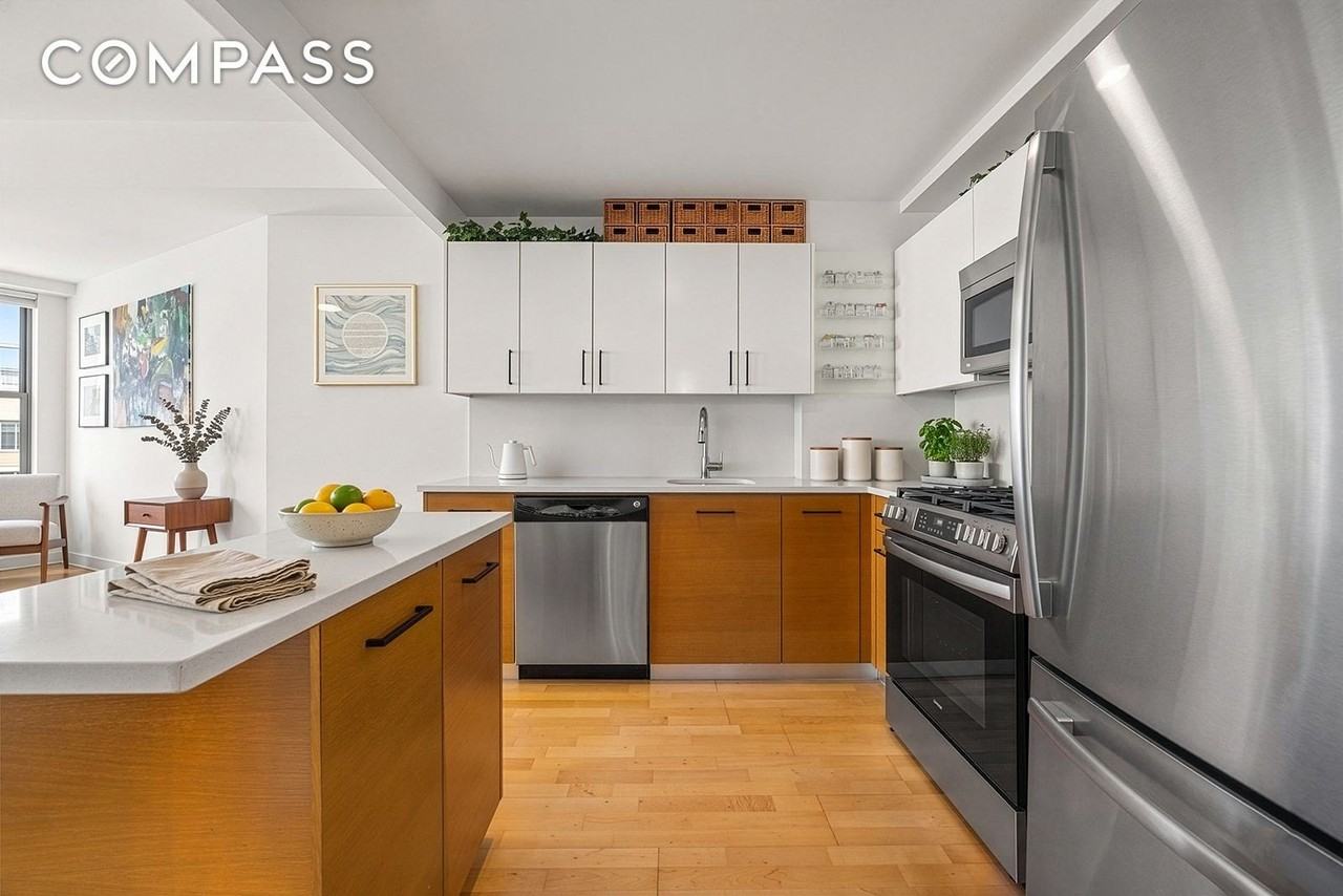 133 Water St #4C - Photo 3 of 8